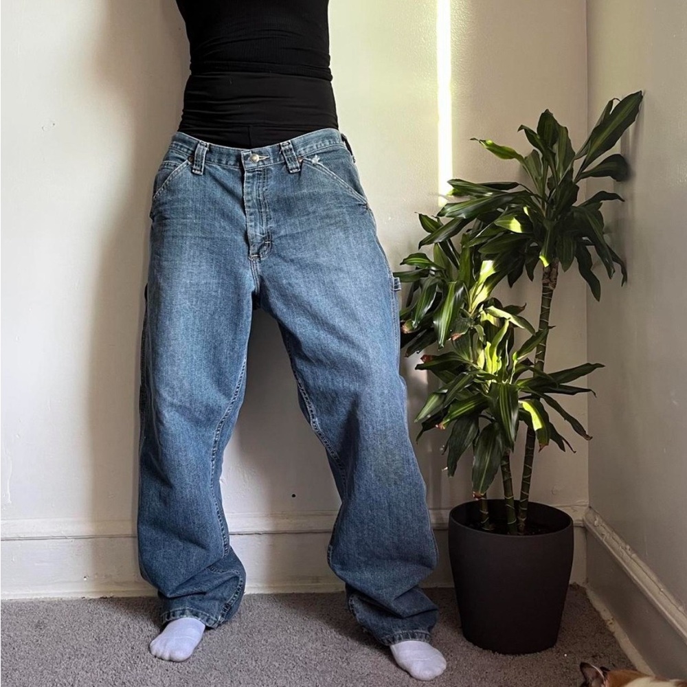Vintage straight legs faded Medium wash Lee jeans